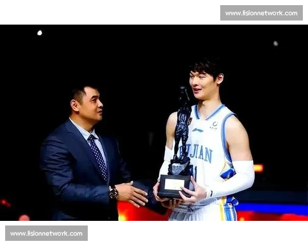 刘玉栋巅峰比赛视频回顾铁血内线统治力全面解析中国男篮传奇时刻重现